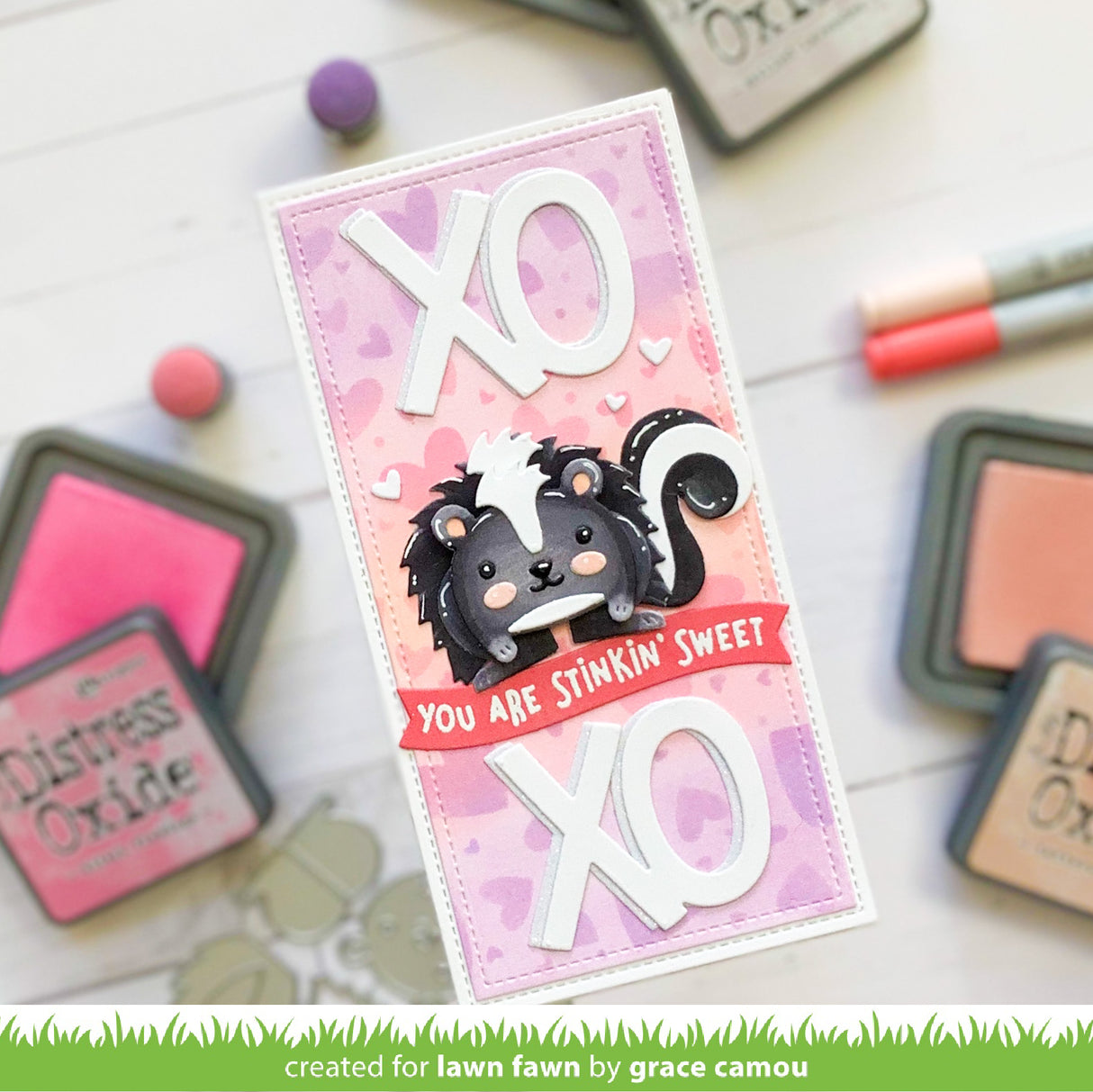 tiny gift box skunk add-on
