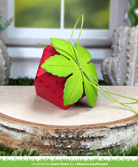 strawberry treat box