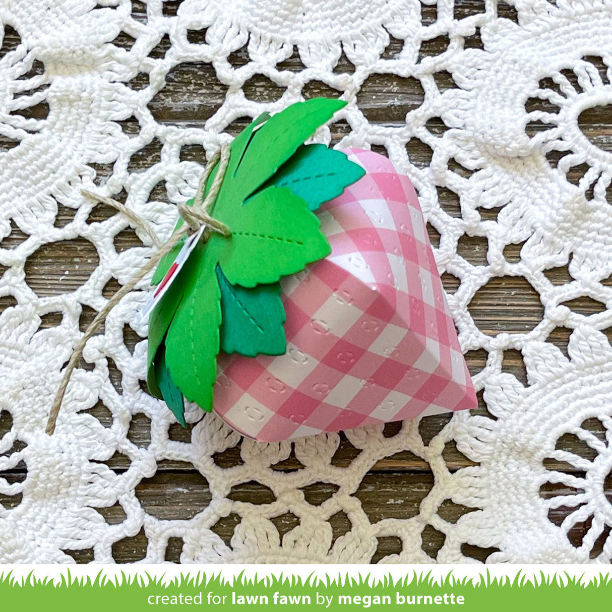 strawberry treat box