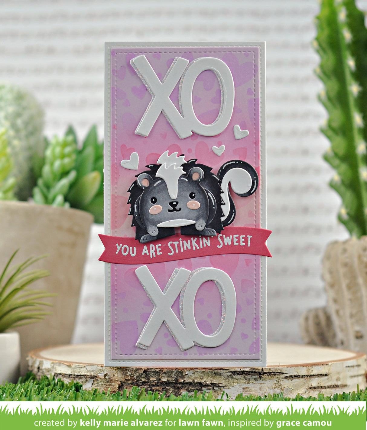 tiny gift box skunk add-on