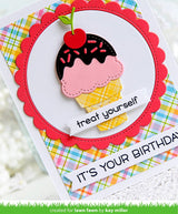 stitched scalloped circle frames
